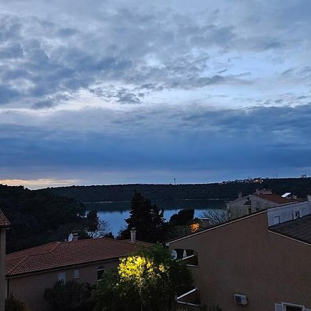Outdoor Apartment Lina Banjole Exterior photo